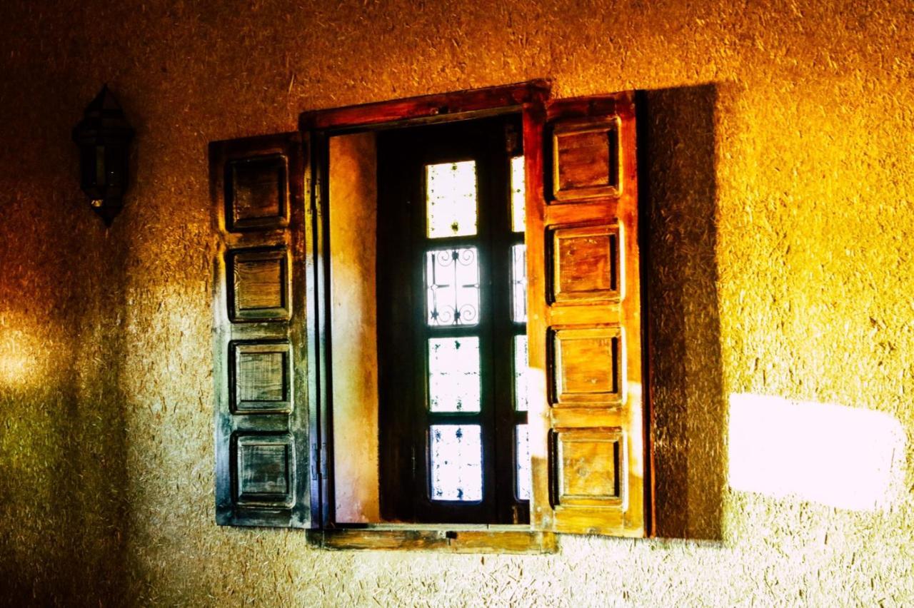 Riad Caravasar Merzouga Bagian luar foto