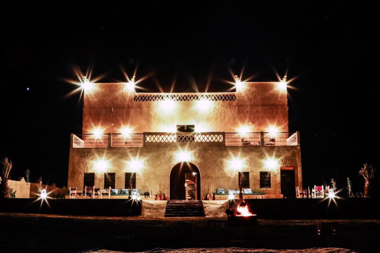 Riad Caravasar Merzouga Bagian luar foto