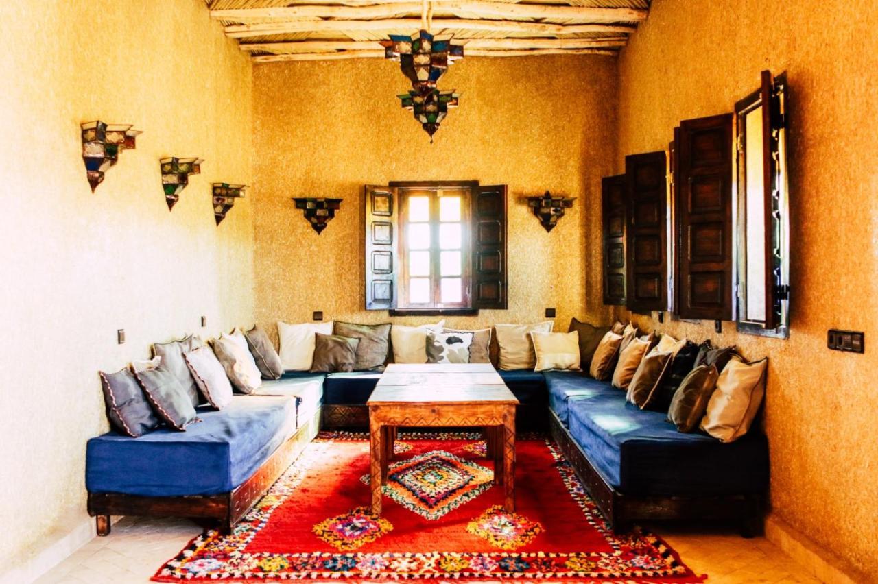 Riad Caravasar Merzouga Bagian luar foto
