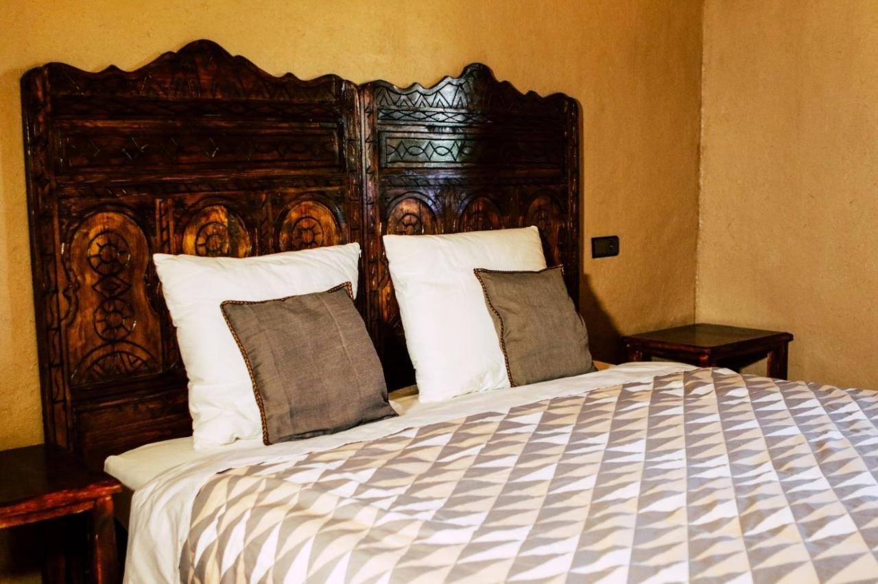 Riad Caravasar Merzouga Bagian luar foto