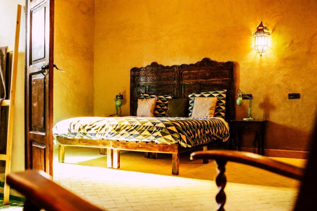 Riad Caravasar Merzouga Bagian luar foto
