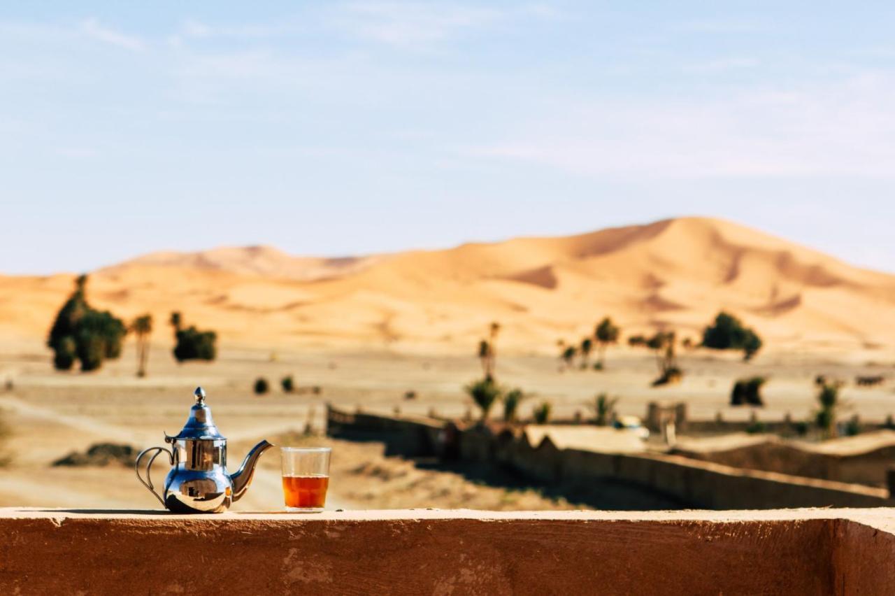Riad Caravasar Merzouga Bagian luar foto