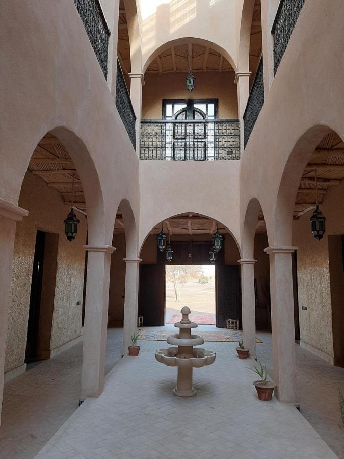 Riad Caravasar Merzouga Bagian luar foto