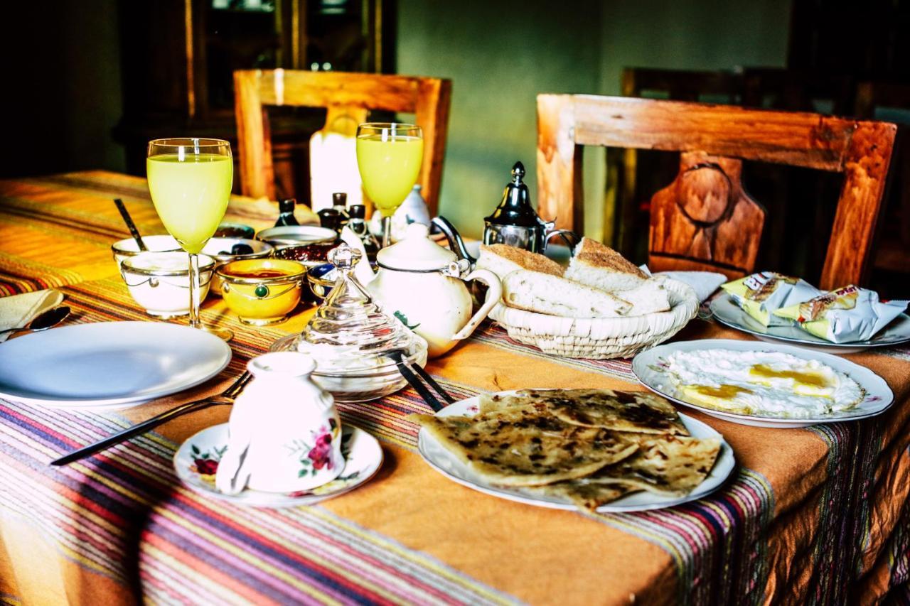 Riad Caravasar Merzouga Bagian luar foto