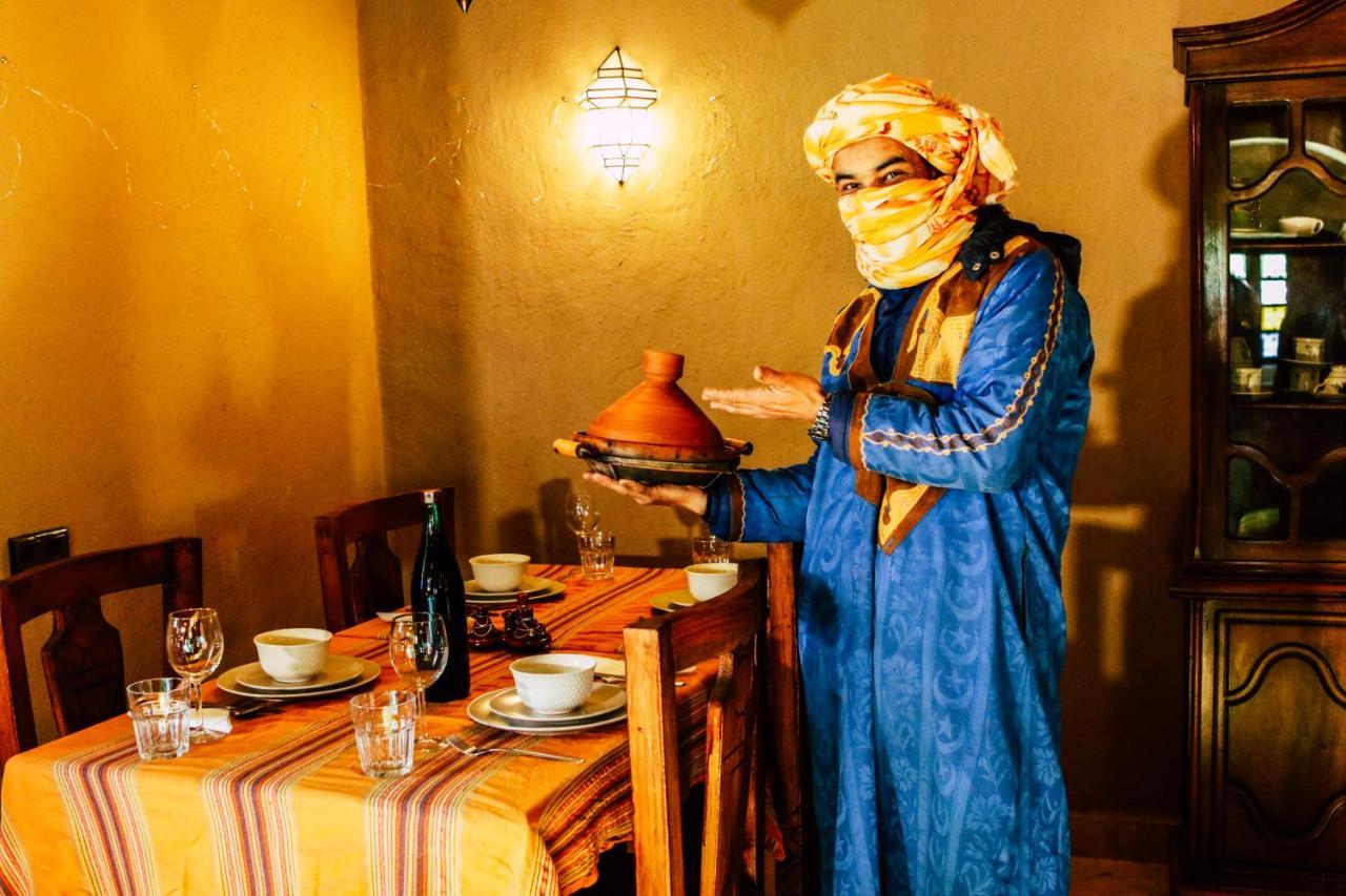 Riad Caravasar Merzouga Bagian luar foto