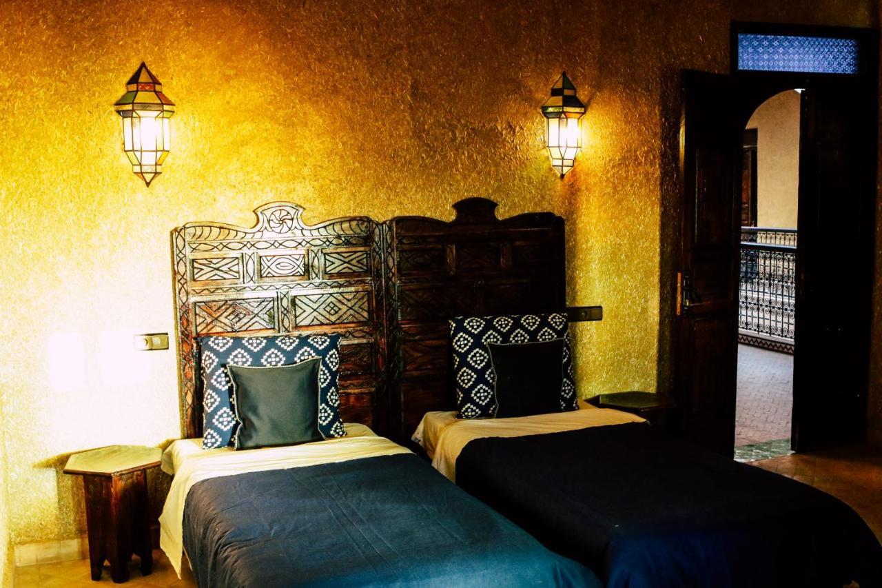 Riad Caravasar Merzouga Bagian luar foto