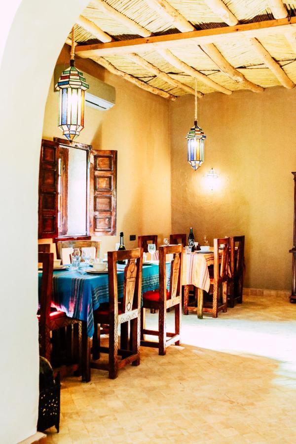 Riad Caravasar Merzouga Bagian luar foto