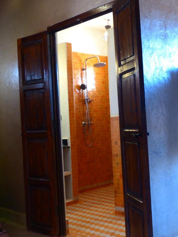 Riad Caravasar Merzouga Bagian luar foto