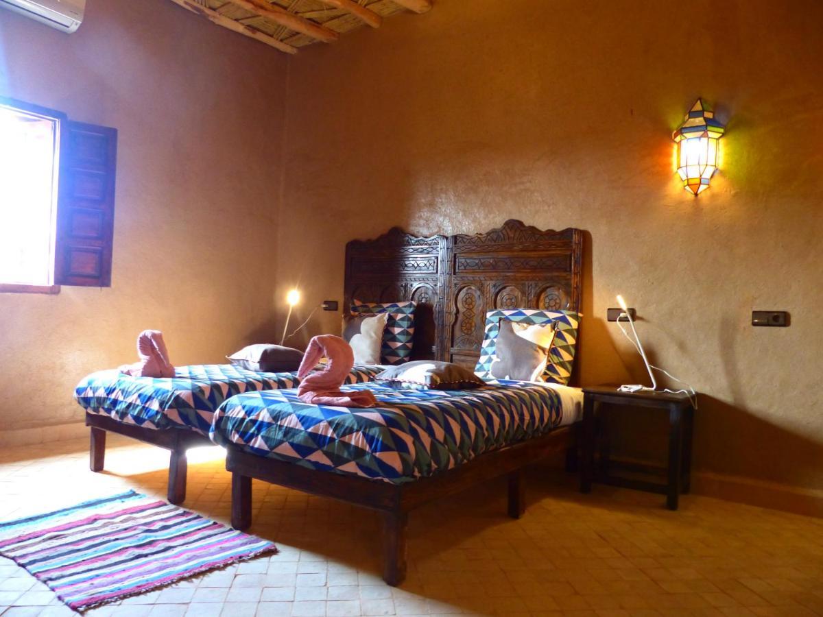 Riad Caravasar Merzouga Bagian luar foto