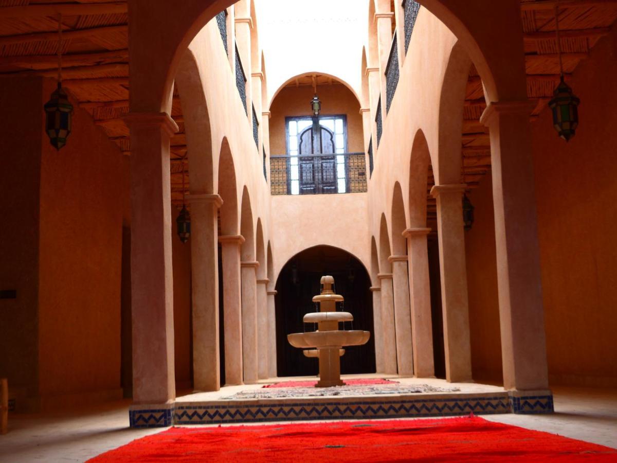 Riad Caravasar Merzouga Bagian luar foto
