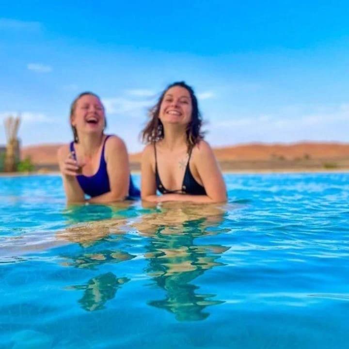 Riad Caravasar Merzouga Bagian luar foto