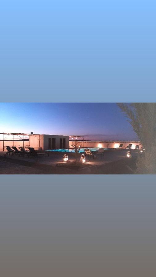 Riad Caravasar Merzouga Bagian luar foto